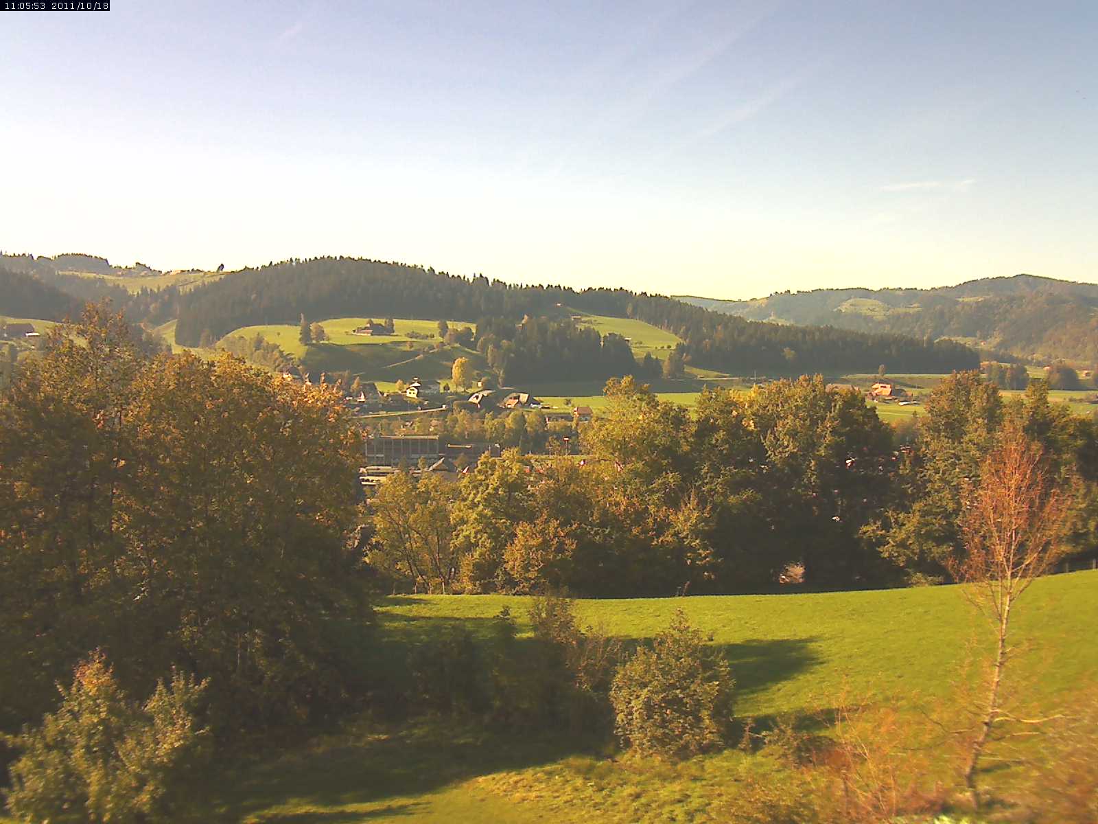 Webcam-Bild: Aussicht vom Dorfberg in Langnau 20111018-110600