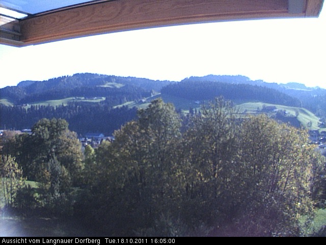 Webcam-Bild: Aussicht vom Dorfberg in Langnau 20111018-160500