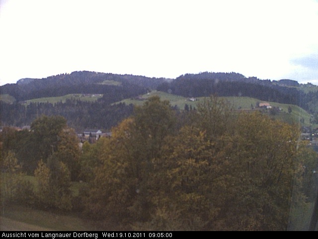 Webcam-Bild: Aussicht vom Dorfberg in Langnau 20111019-090500