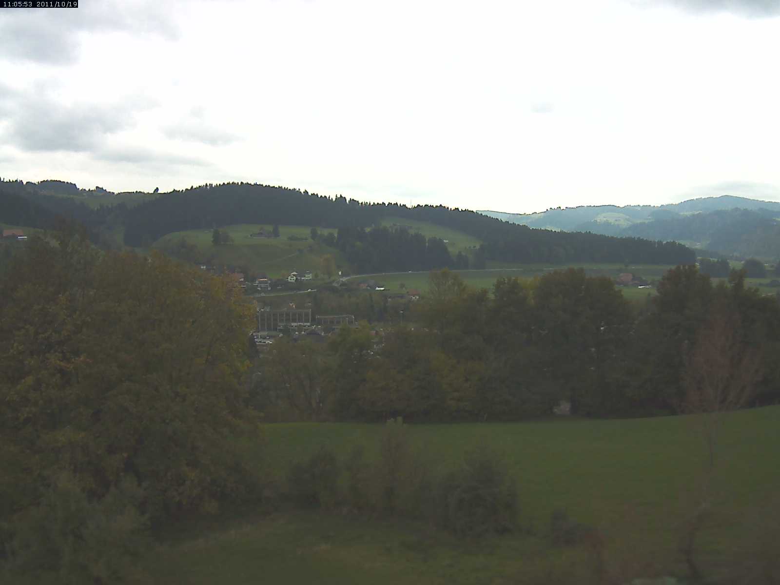 Webcam-Bild: Aussicht vom Dorfberg in Langnau 20111019-110600