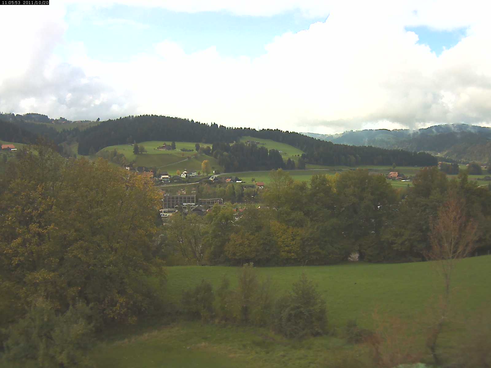 Webcam-Bild: Aussicht vom Dorfberg in Langnau 20111020-110600