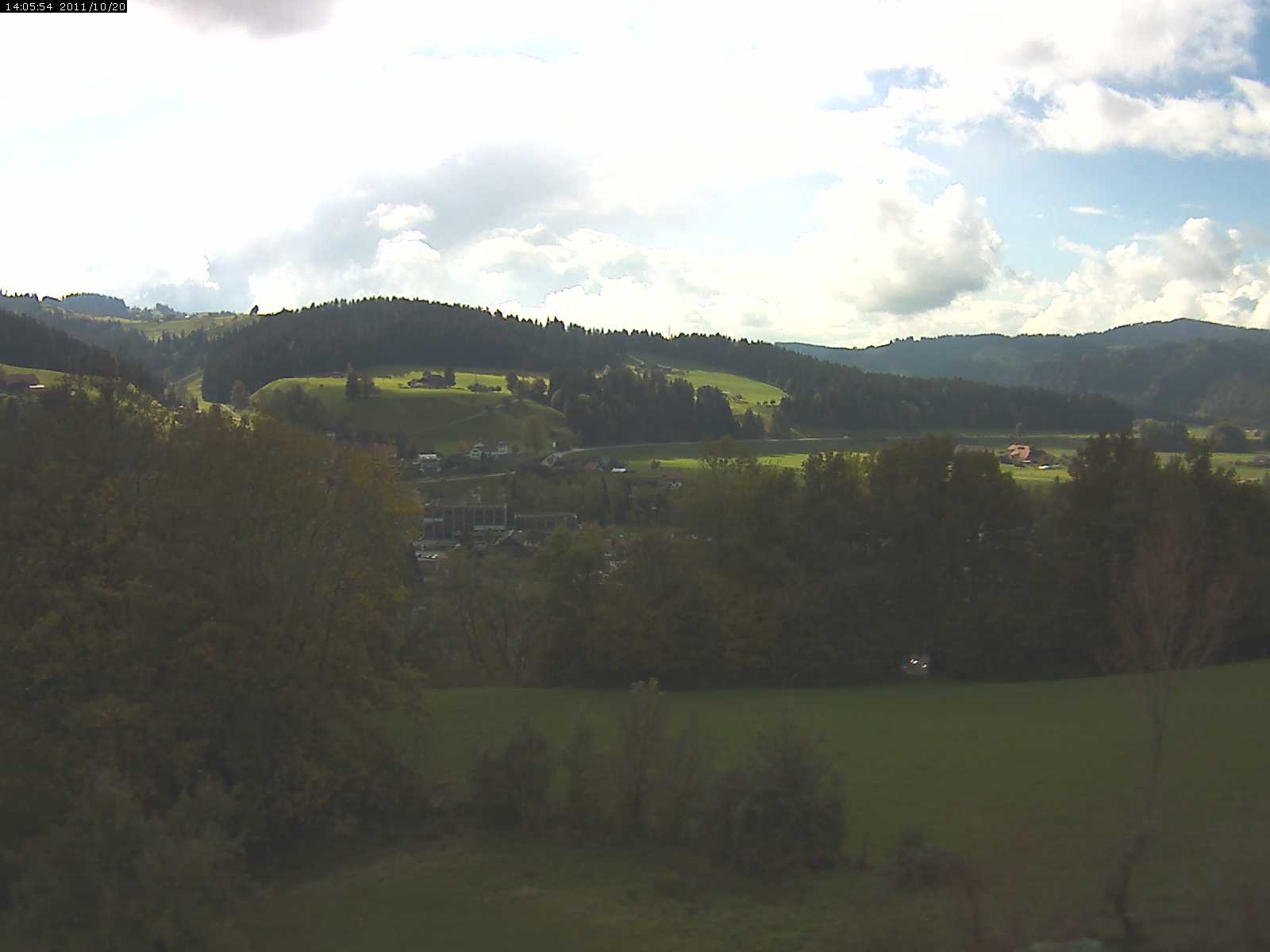 Webcam-Bild: Aussicht vom Dorfberg in Langnau 20111020-140600