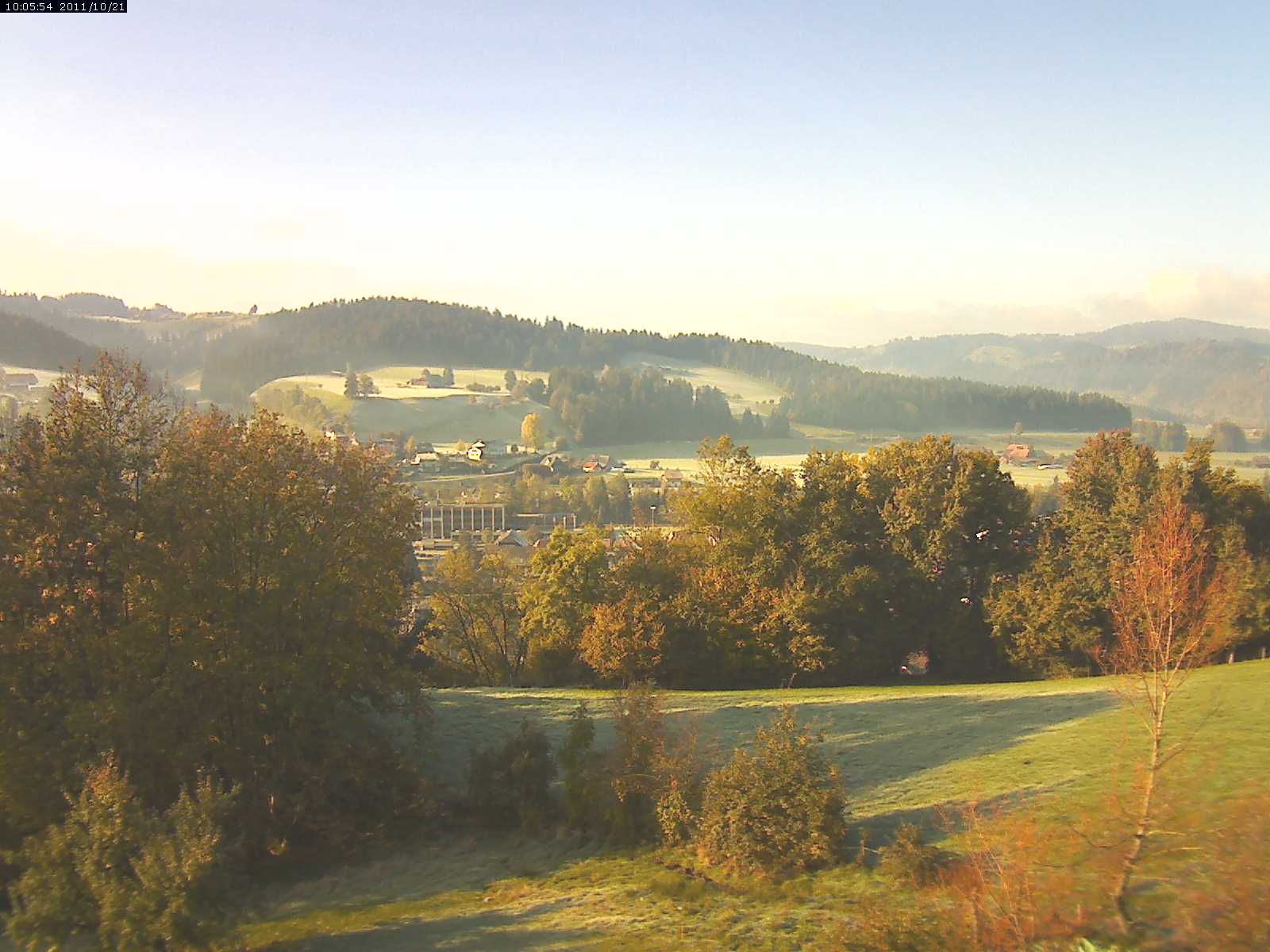 Webcam-Bild: Aussicht vom Dorfberg in Langnau 20111021-100600