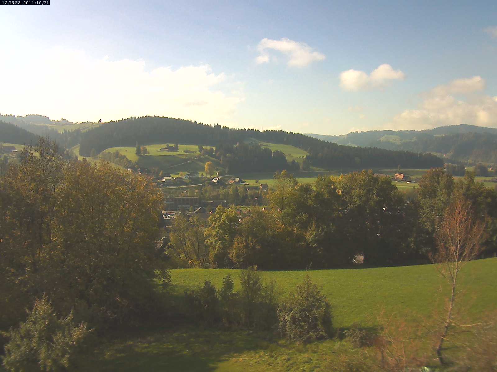 Webcam-Bild: Aussicht vom Dorfberg in Langnau 20111021-120600