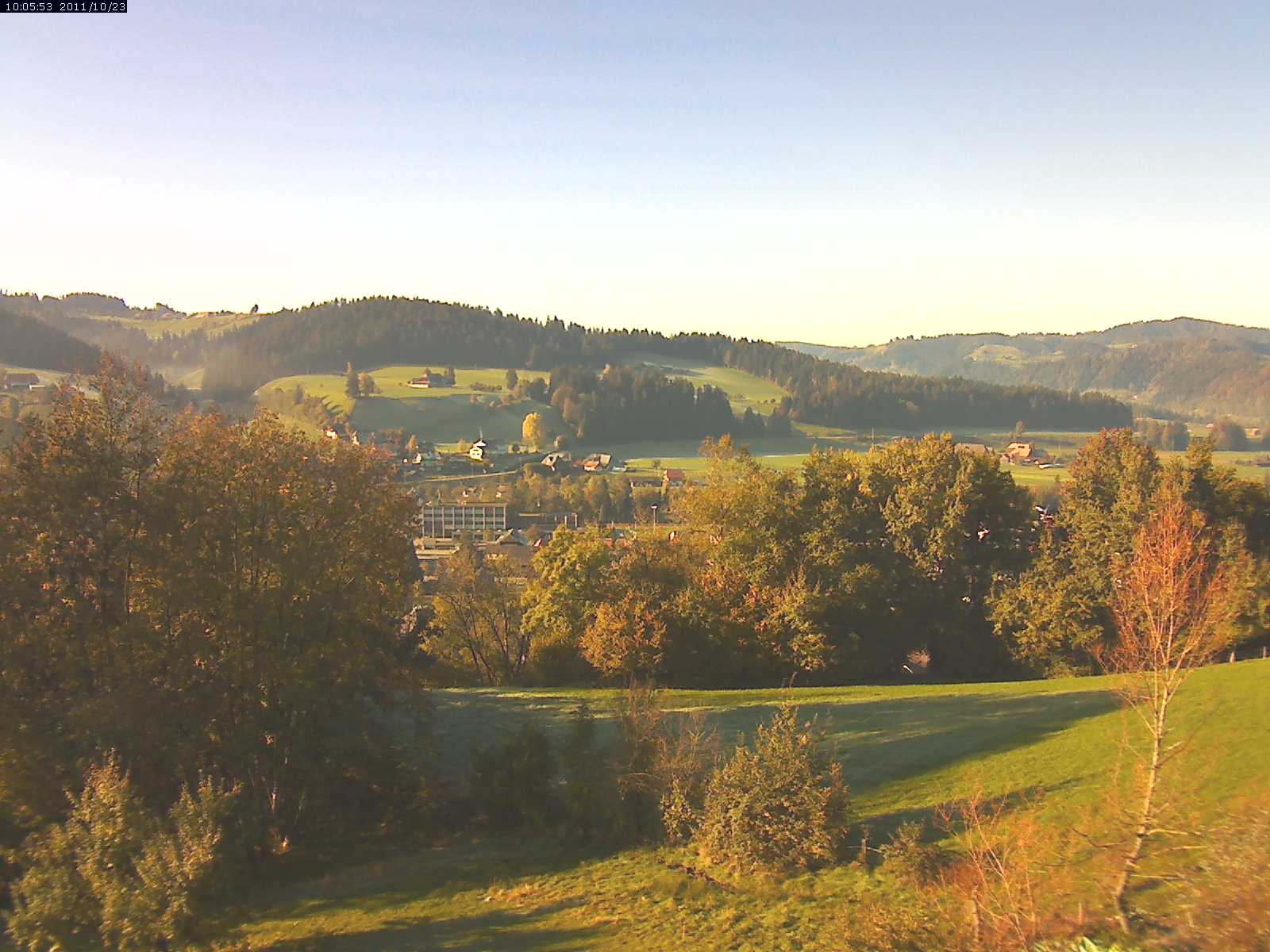 Webcam-Bild: Aussicht vom Dorfberg in Langnau 20111023-100600
