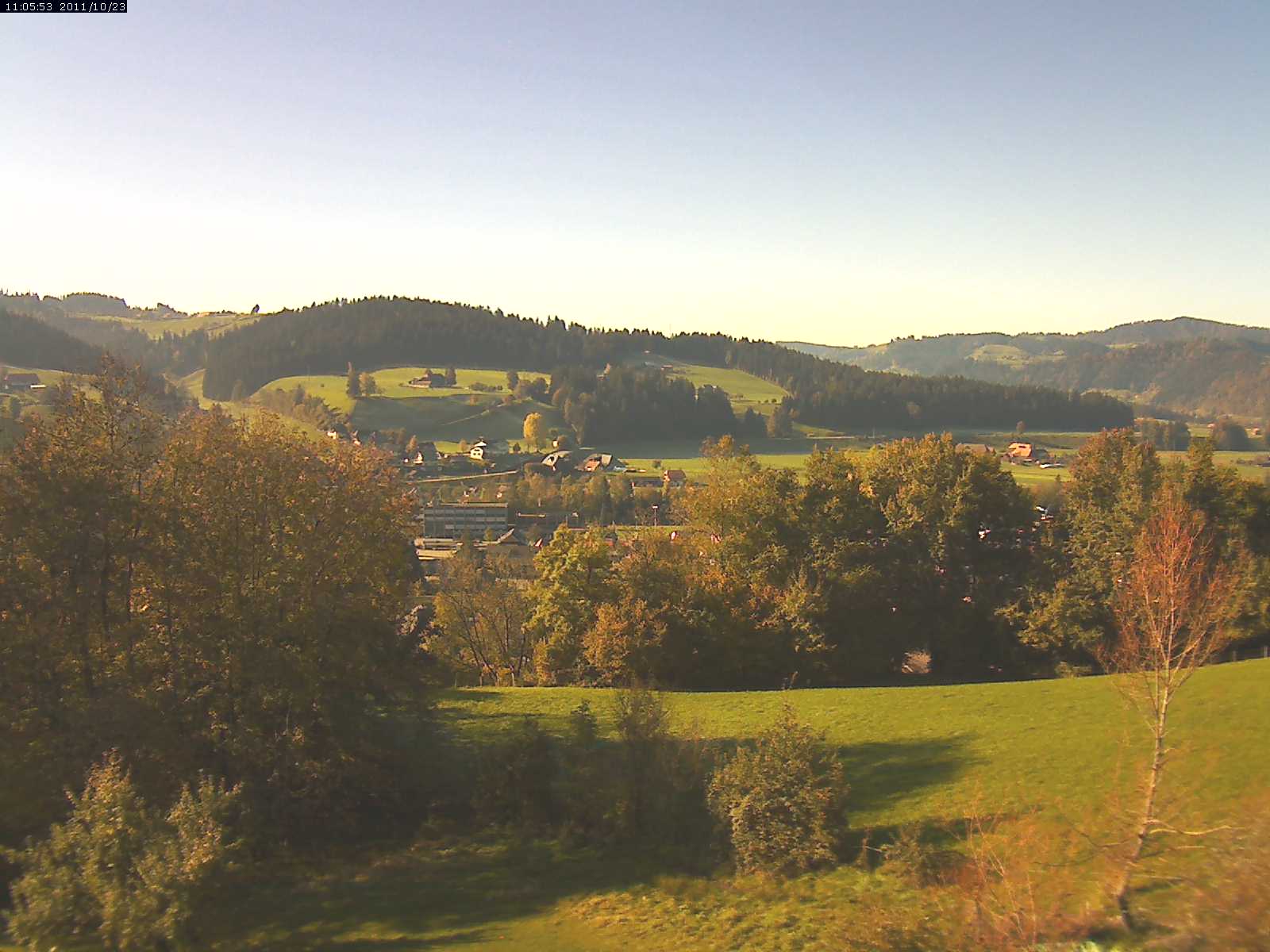 Webcam-Bild: Aussicht vom Dorfberg in Langnau 20111023-110600