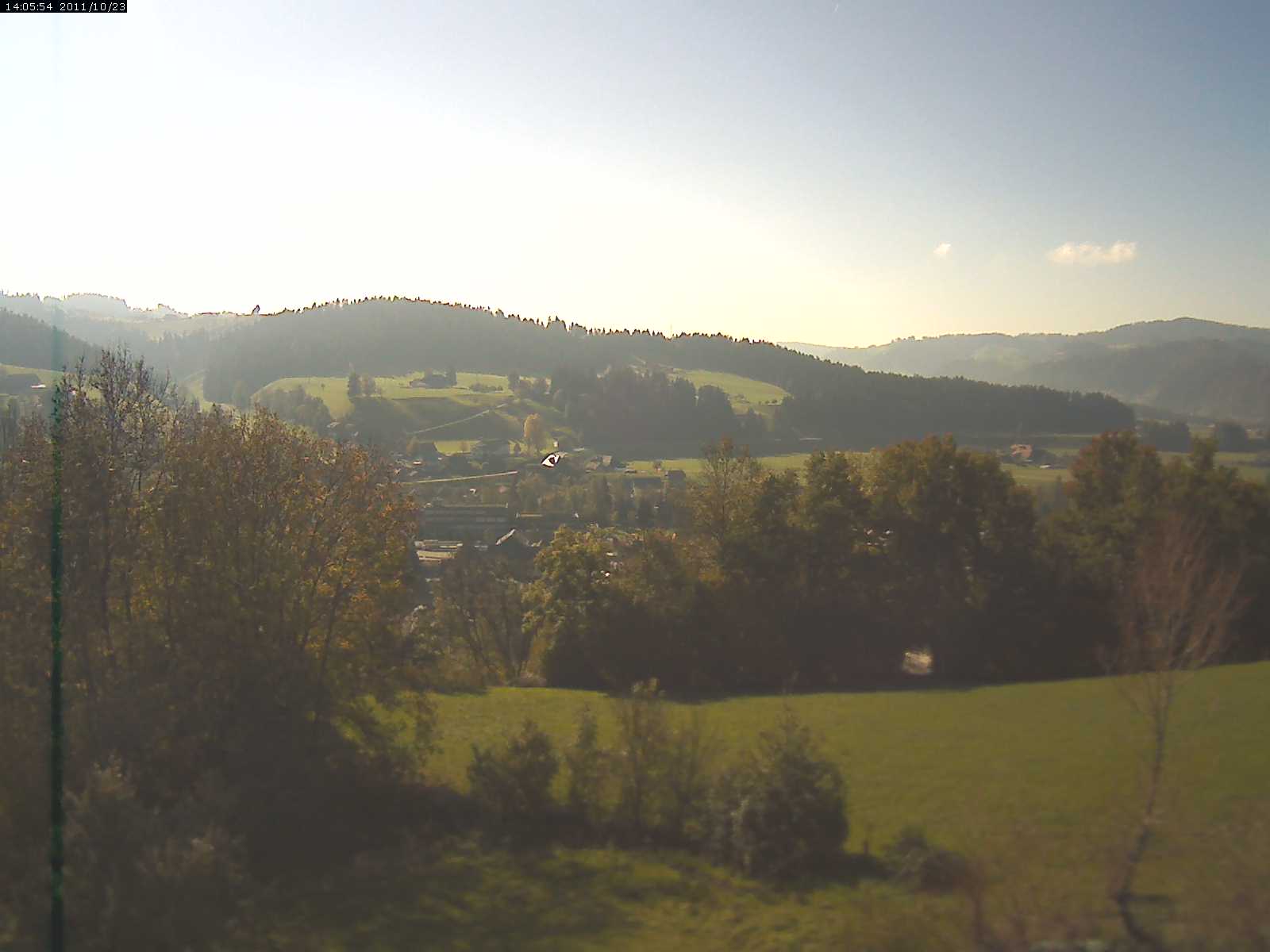 Webcam-Bild: Aussicht vom Dorfberg in Langnau 20111023-140600