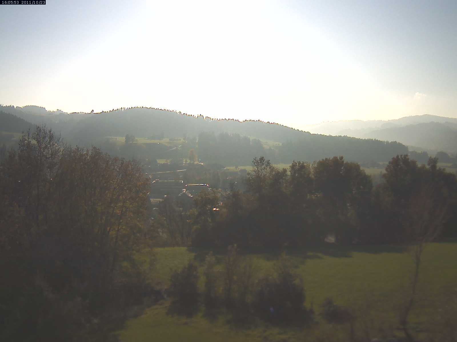 Webcam-Bild: Aussicht vom Dorfberg in Langnau 20111023-160600