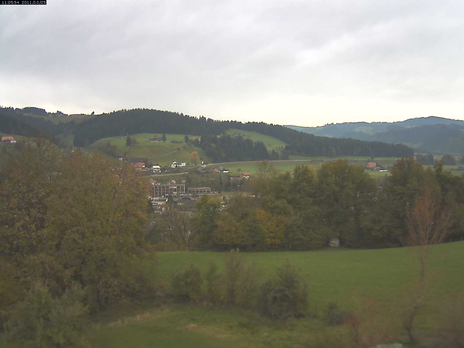 Webcam-Bild: Aussicht vom Dorfberg in Langnau 20111025-110600