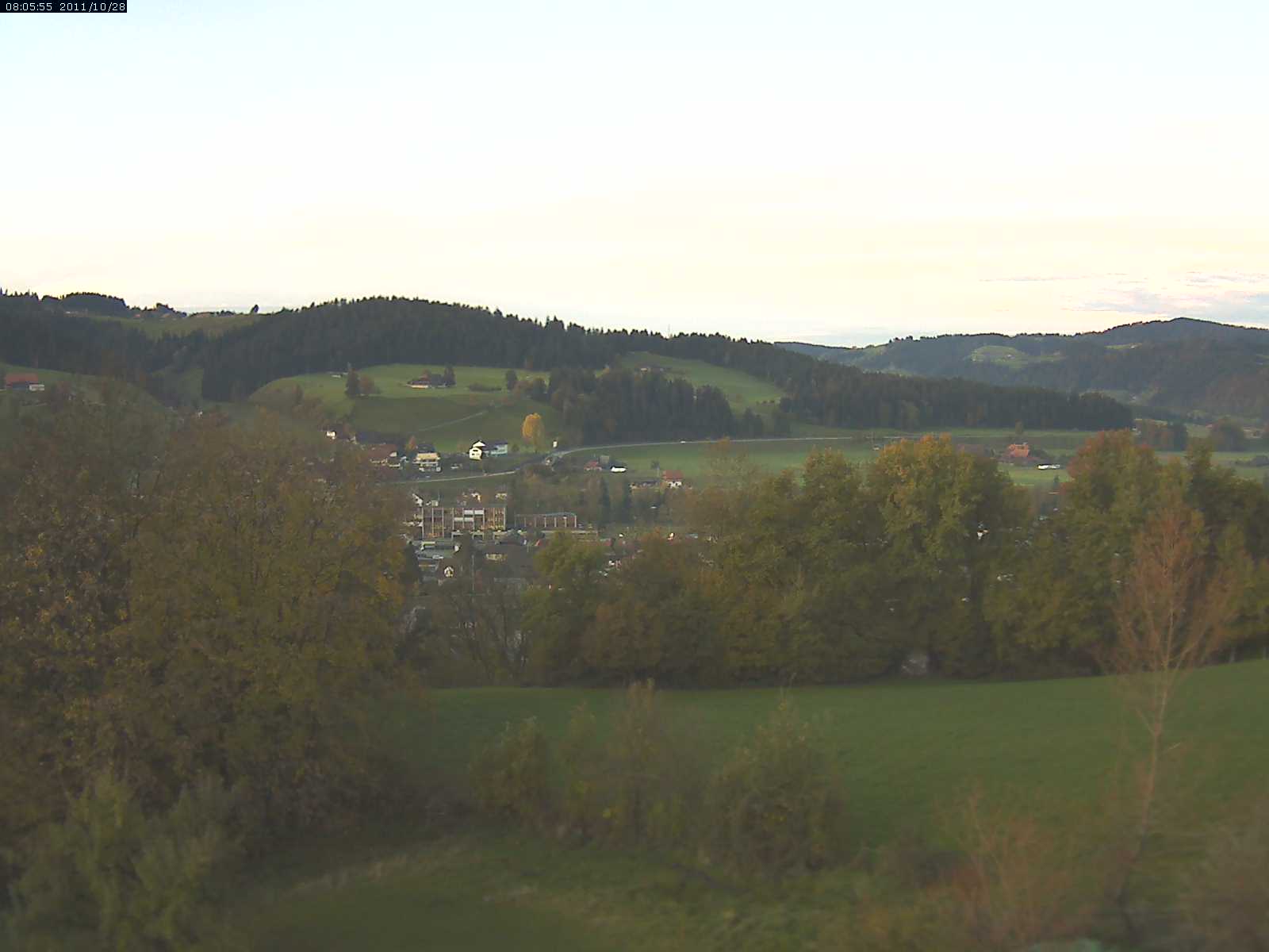 Webcam-Bild: Aussicht vom Dorfberg in Langnau 20111028-080600