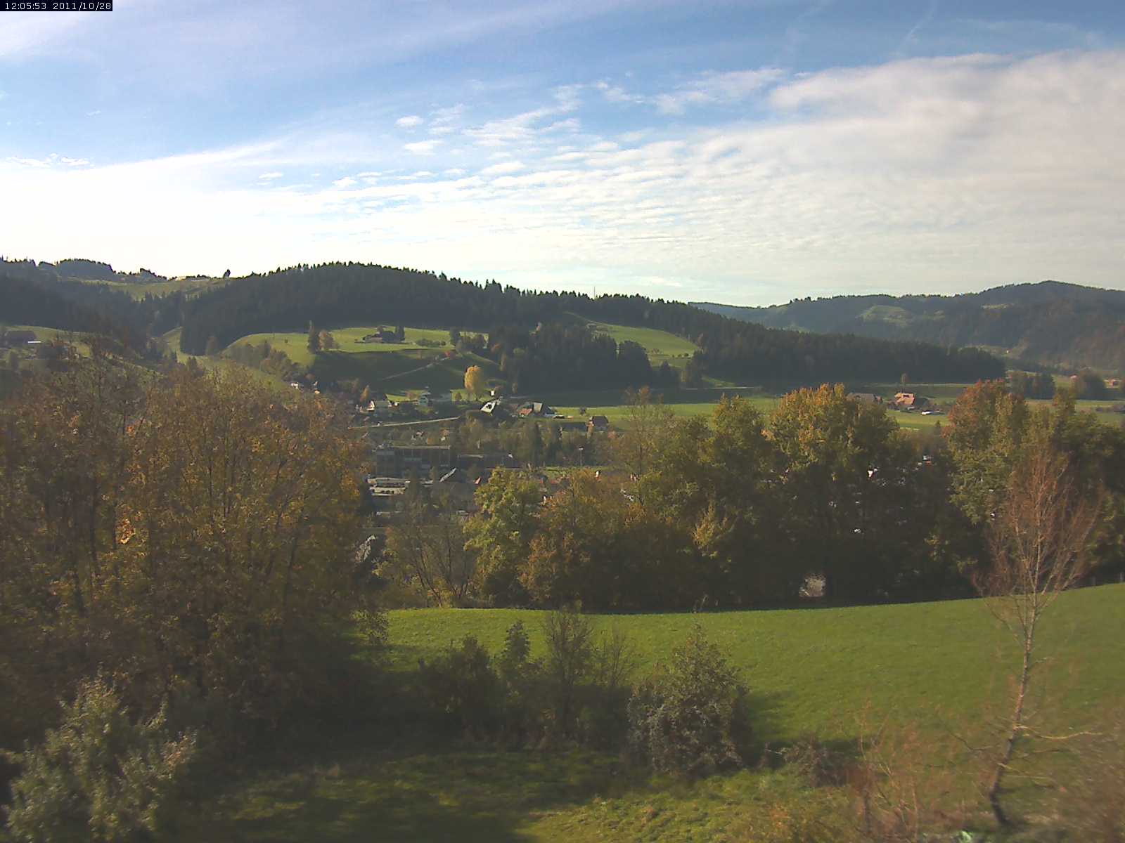 Webcam-Bild: Aussicht vom Dorfberg in Langnau 20111028-120600