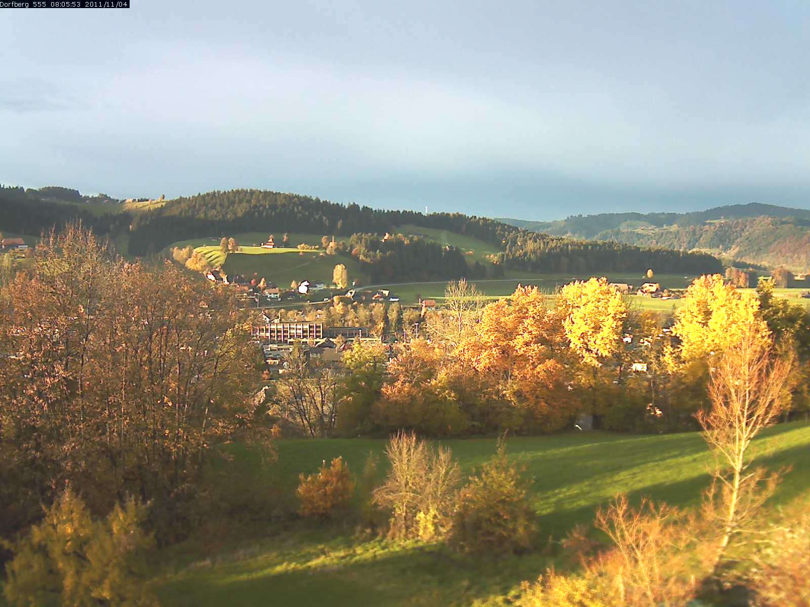 Webcam-Bild: Aussicht vom Dorfberg in Langnau 20111104-080600
