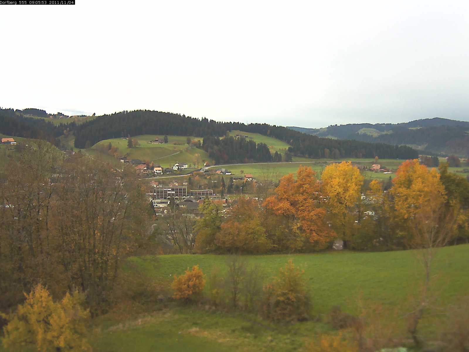 Webcam-Bild: Aussicht vom Dorfberg in Langnau 20111104-090600