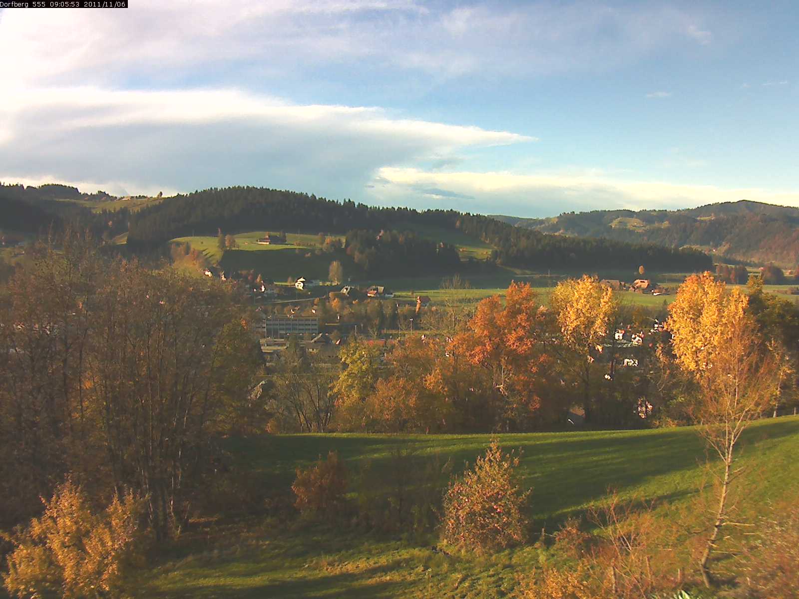 Webcam-Bild: Aussicht vom Dorfberg in Langnau 20111106-090600