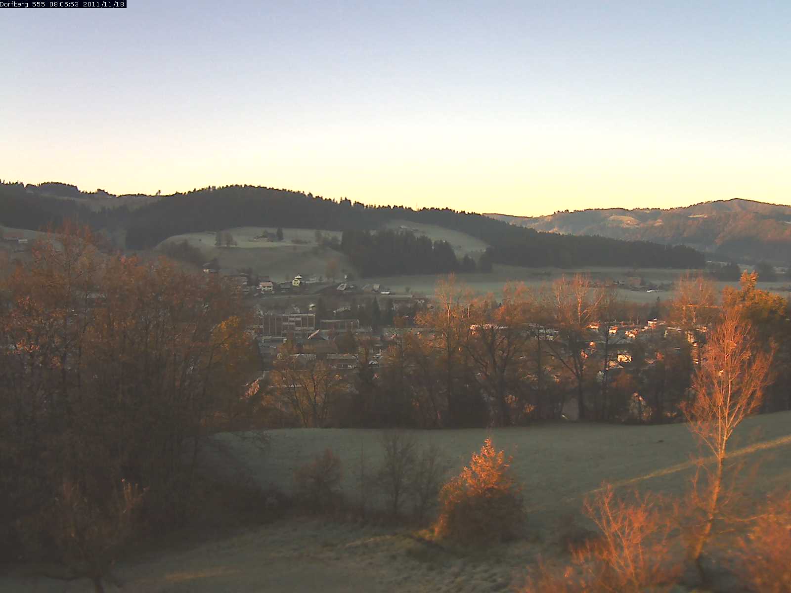 Webcam-Bild: Aussicht vom Dorfberg in Langnau 20111118-080600