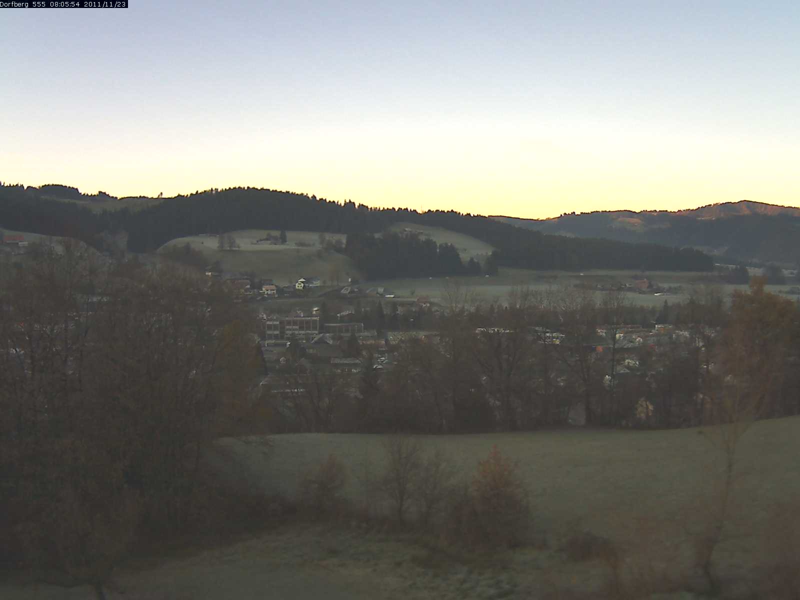 Webcam-Bild: Aussicht vom Dorfberg in Langnau 20111123-080600