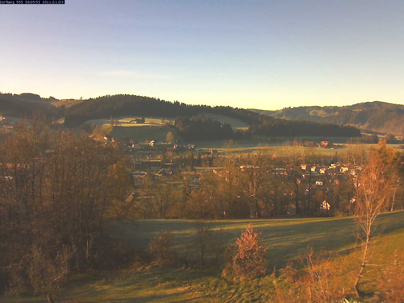Webcam-Bild: Aussicht vom Dorfberg in Langnau 20111123-090600