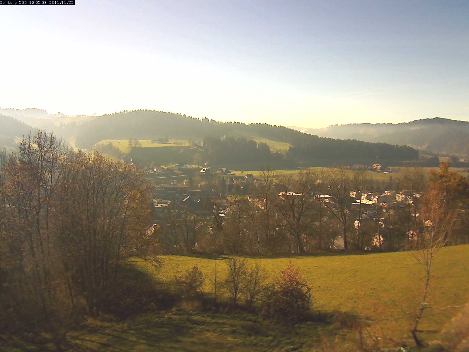 Webcam-Bild: Aussicht vom Dorfberg in Langnau 20111125-120600