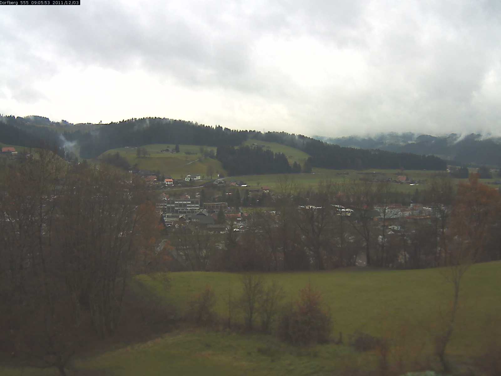 Webcam-Bild: Aussicht vom Dorfberg in Langnau 20111203-090600