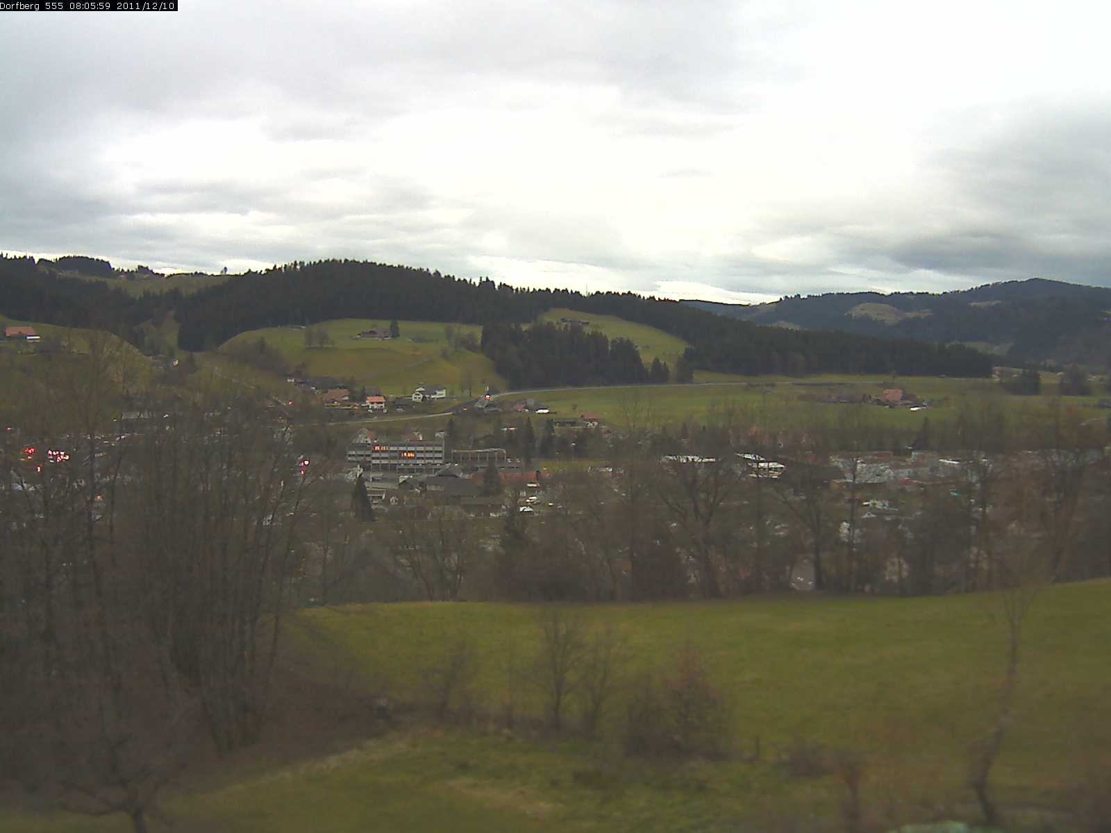 Webcam-Bild: Aussicht vom Dorfberg in Langnau 20111210-080600