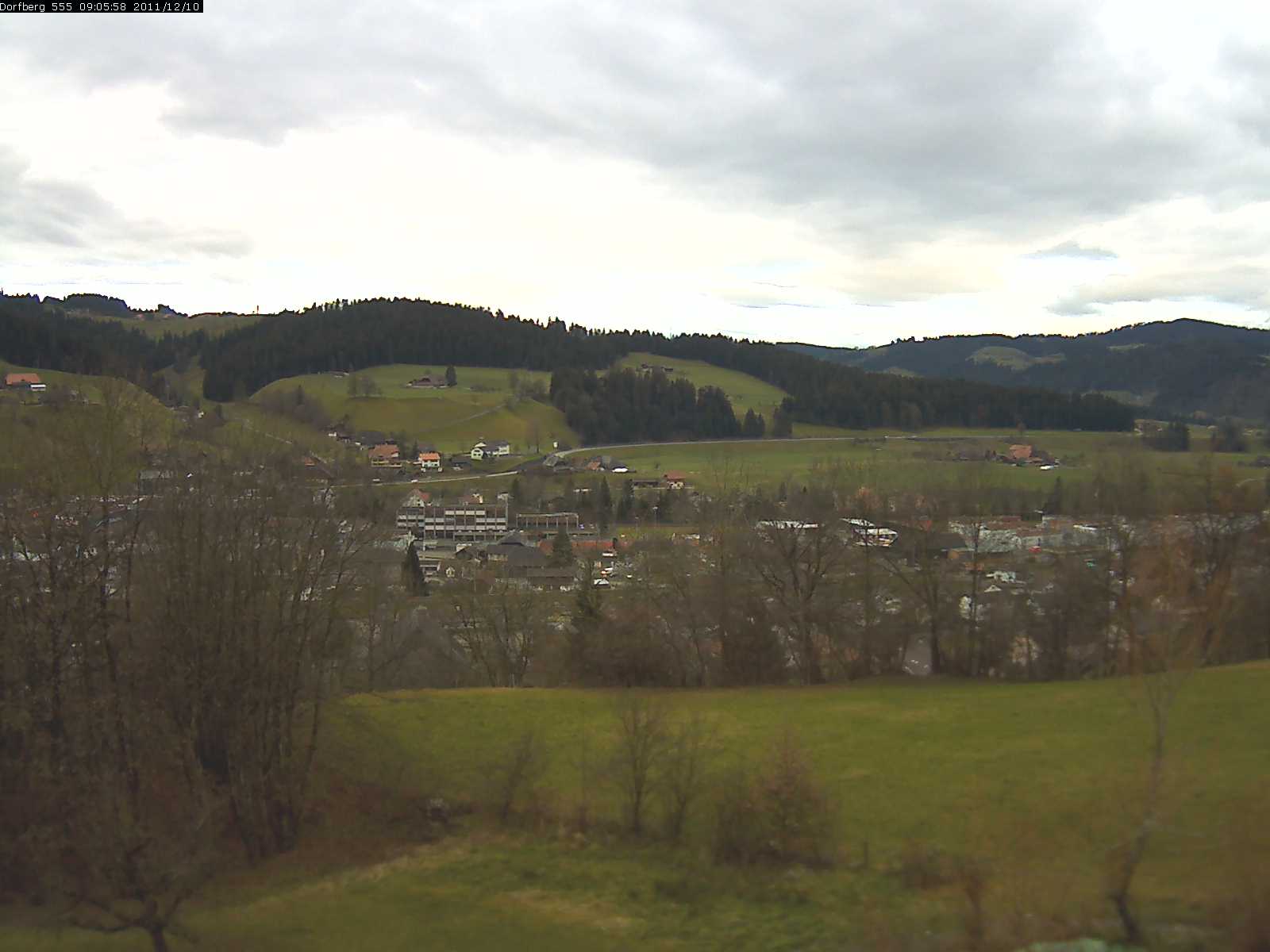 Webcam-Bild: Aussicht vom Dorfberg in Langnau 20111210-090600