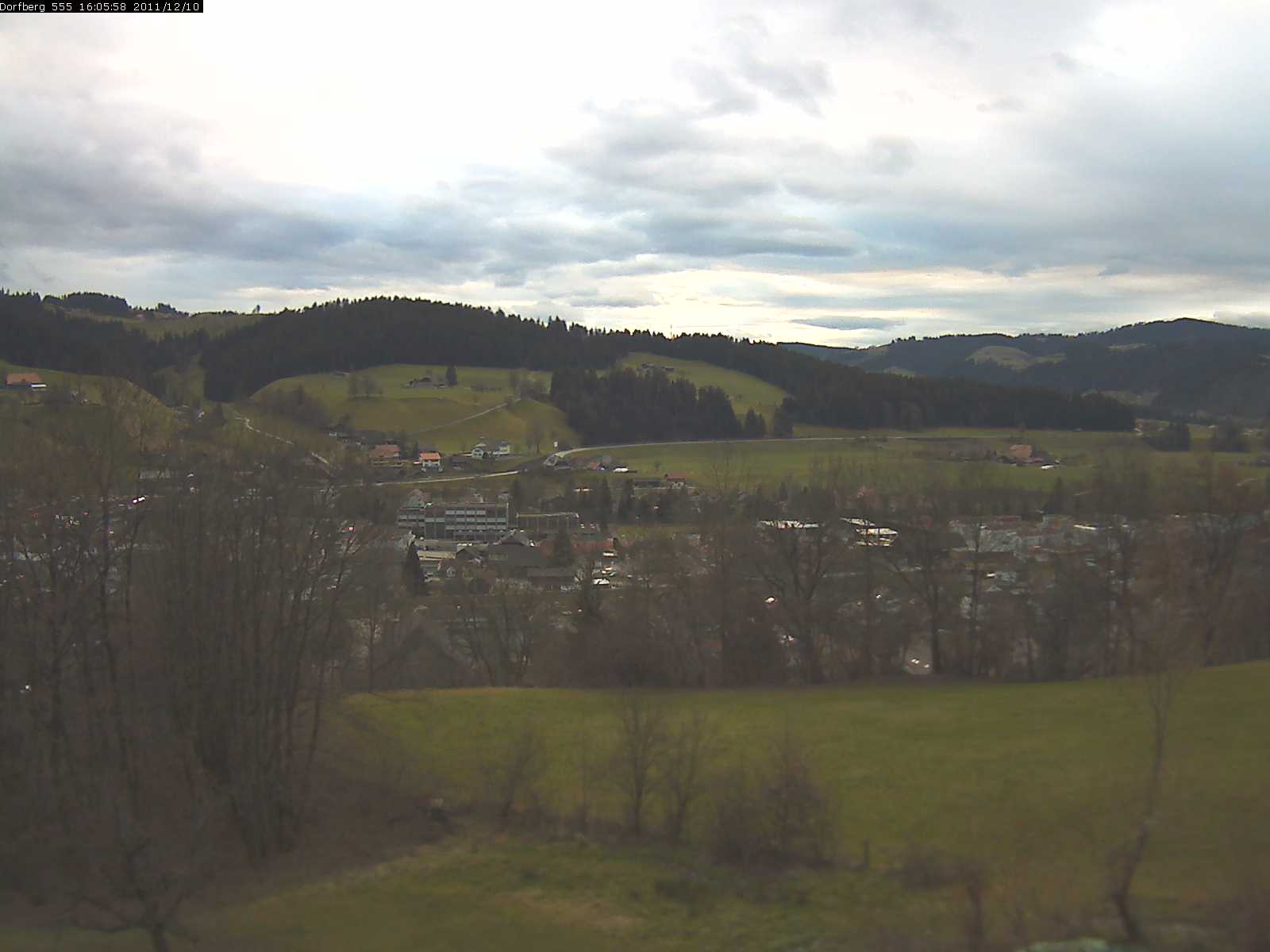 Webcam-Bild: Aussicht vom Dorfberg in Langnau 20111210-160600