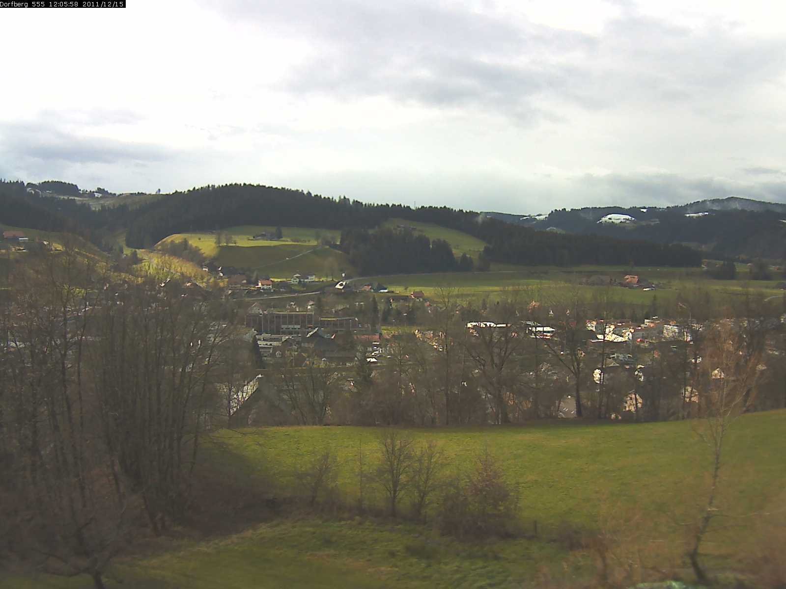 Webcam-Bild: Aussicht vom Dorfberg in Langnau 20111215-120600