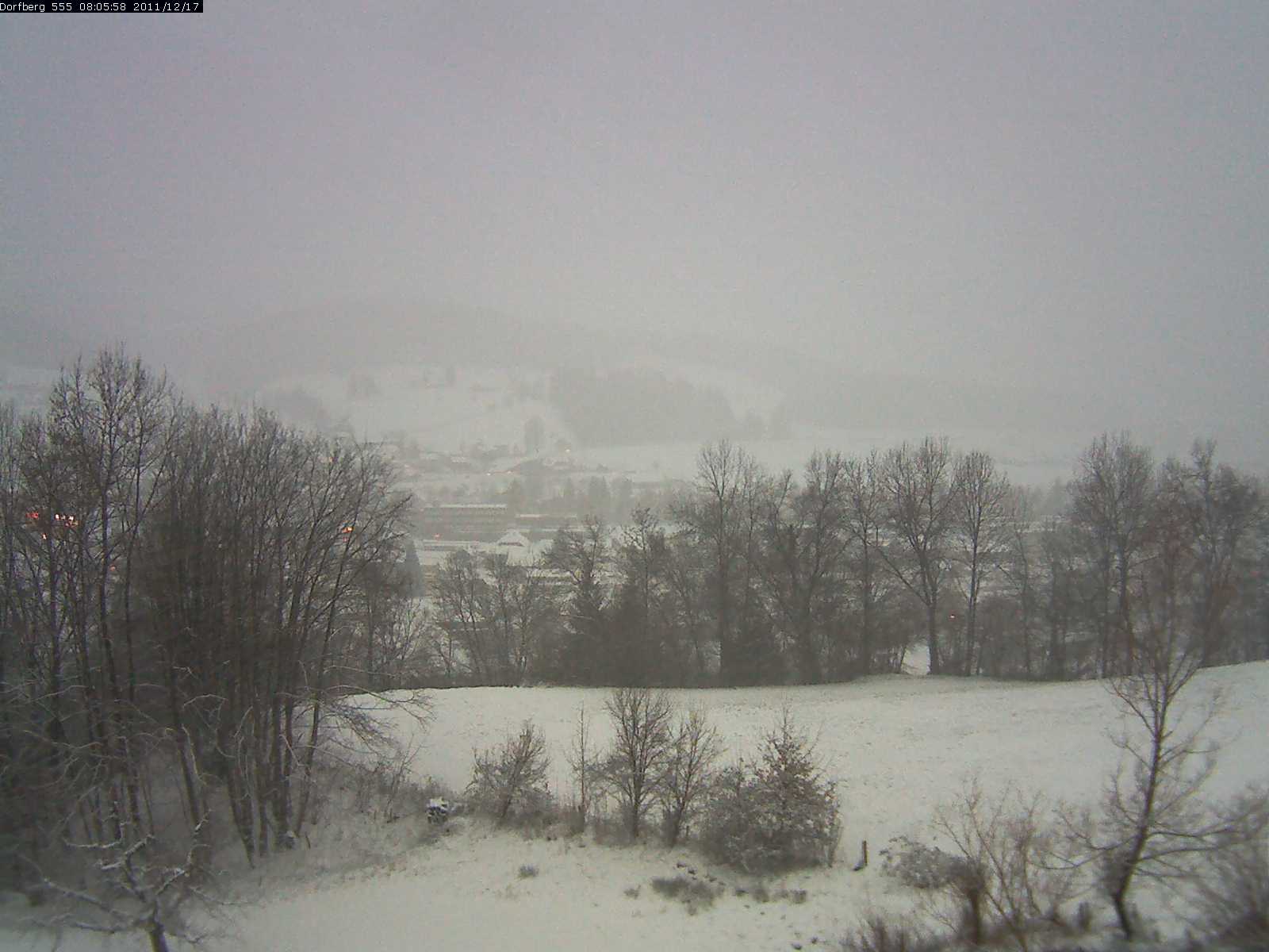 Webcam-Bild: Aussicht vom Dorfberg in Langnau 20111217-080600