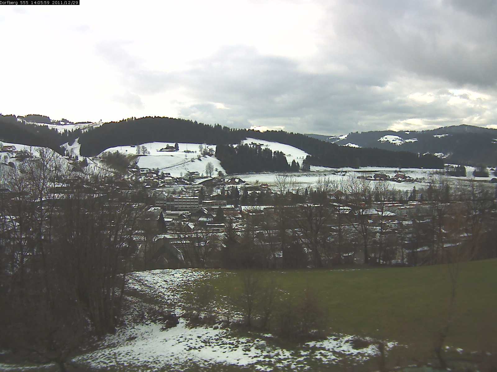Webcam-Bild: Aussicht vom Dorfberg in Langnau 20111229-140600