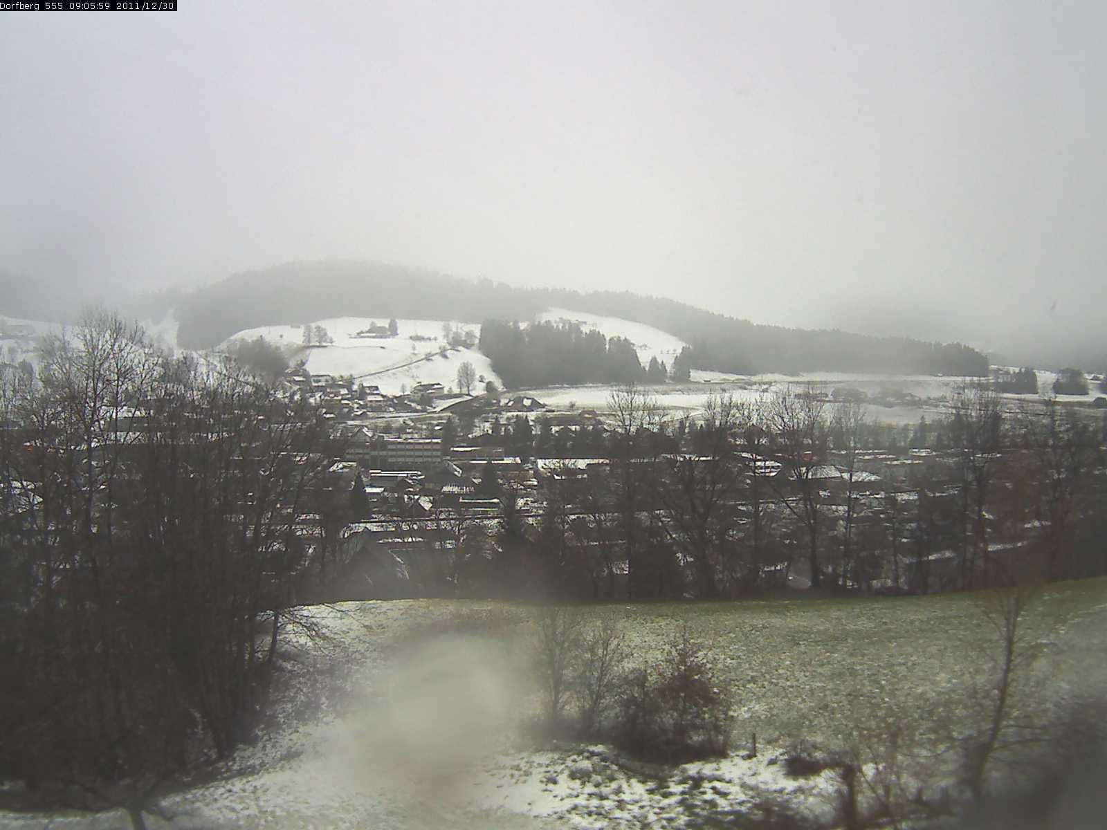 Webcam-Bild: Aussicht vom Dorfberg in Langnau 20111230-090600