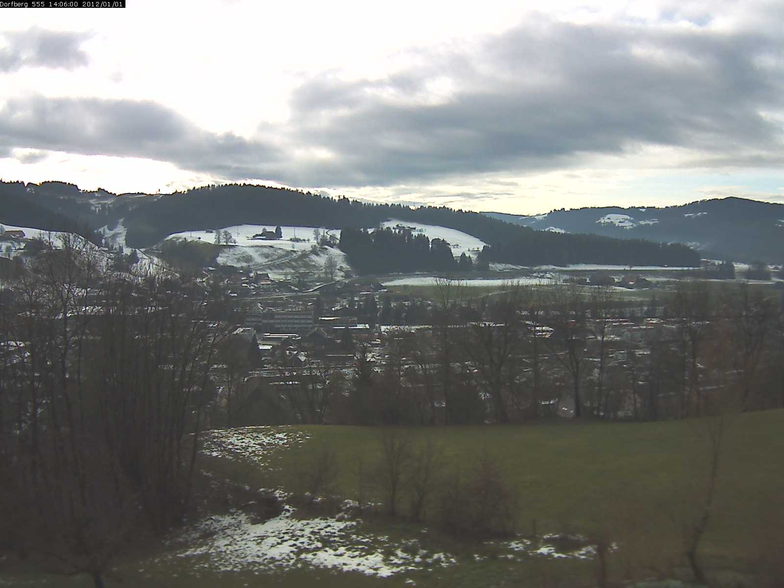 Webcam-Bild: Aussicht vom Dorfberg in Langnau 20120101-140600