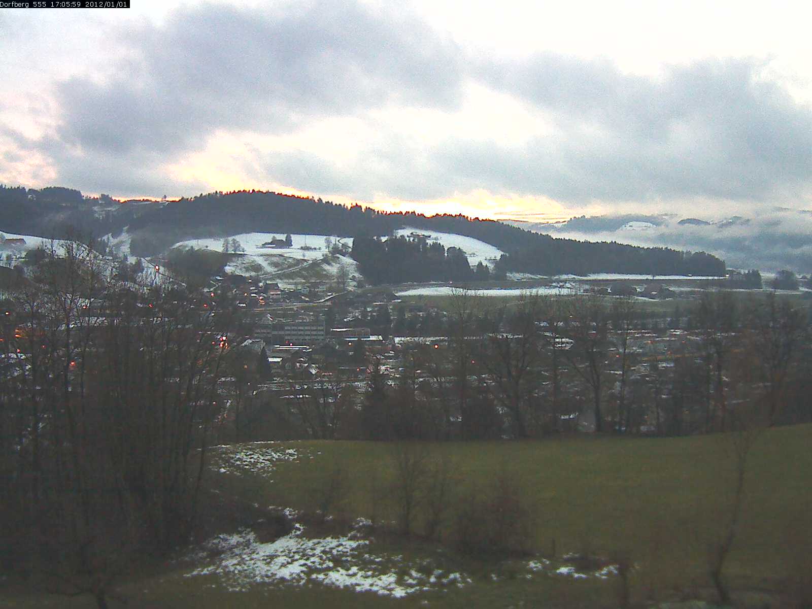 Webcam-Bild: Aussicht vom Dorfberg in Langnau 20120101-170600