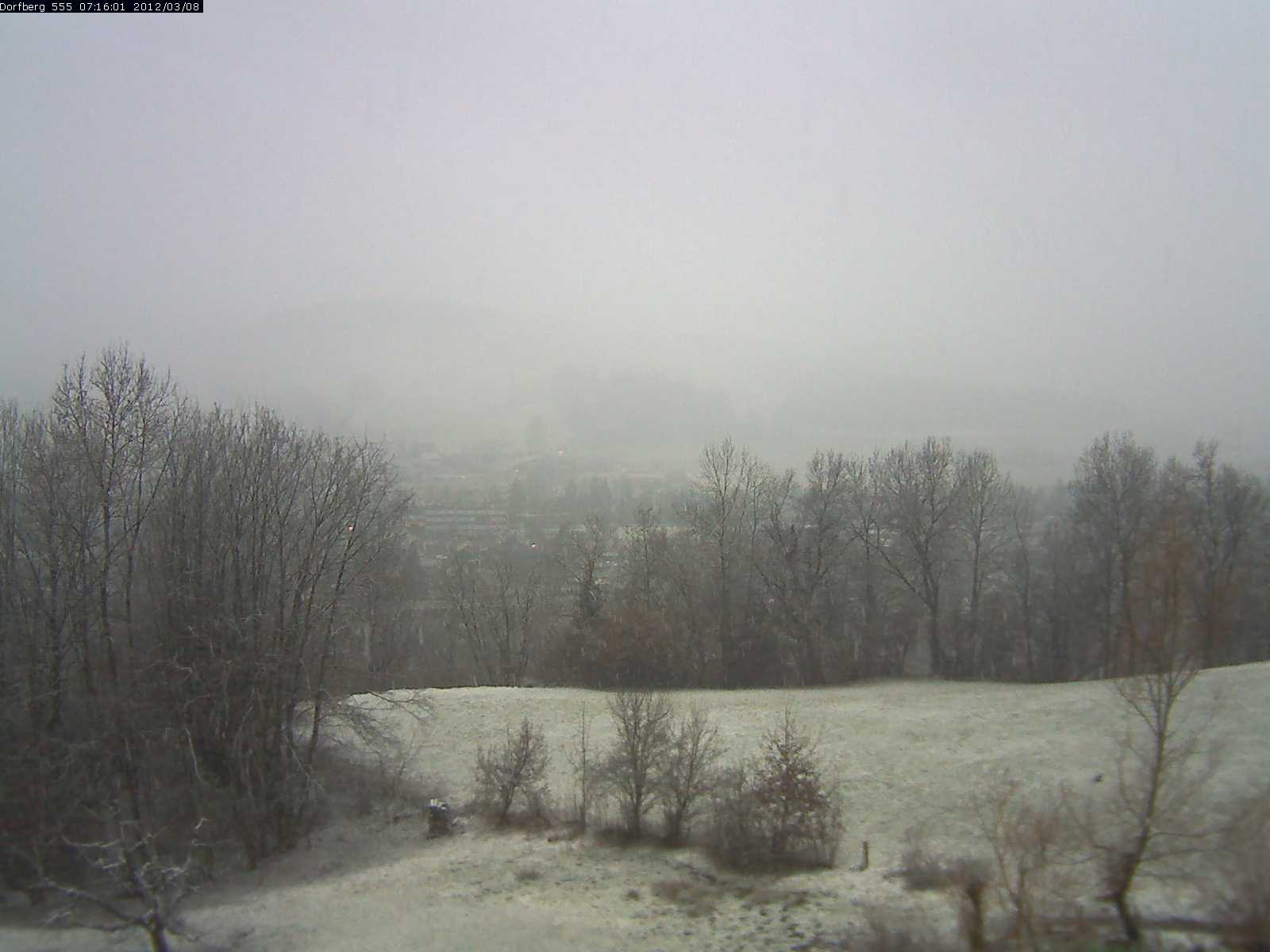Webcam-Bild: Aussicht vom Dorfberg in Langnau 20120308-071600