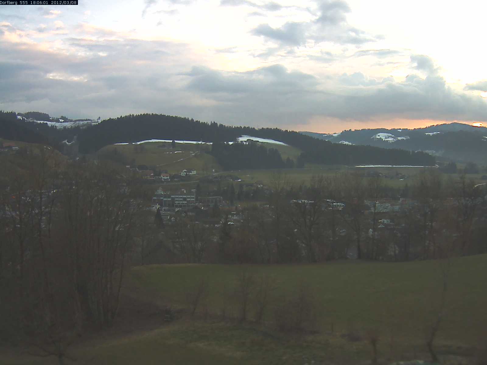 Webcam-Bild: Aussicht vom Dorfberg in Langnau 20120308-180600
