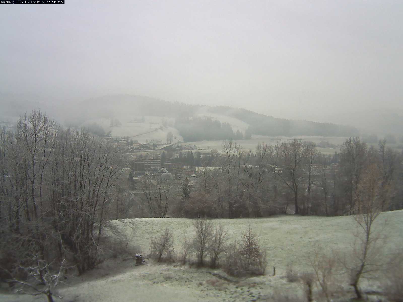 Webcam-Bild: Aussicht vom Dorfberg in Langnau 20120319-071600