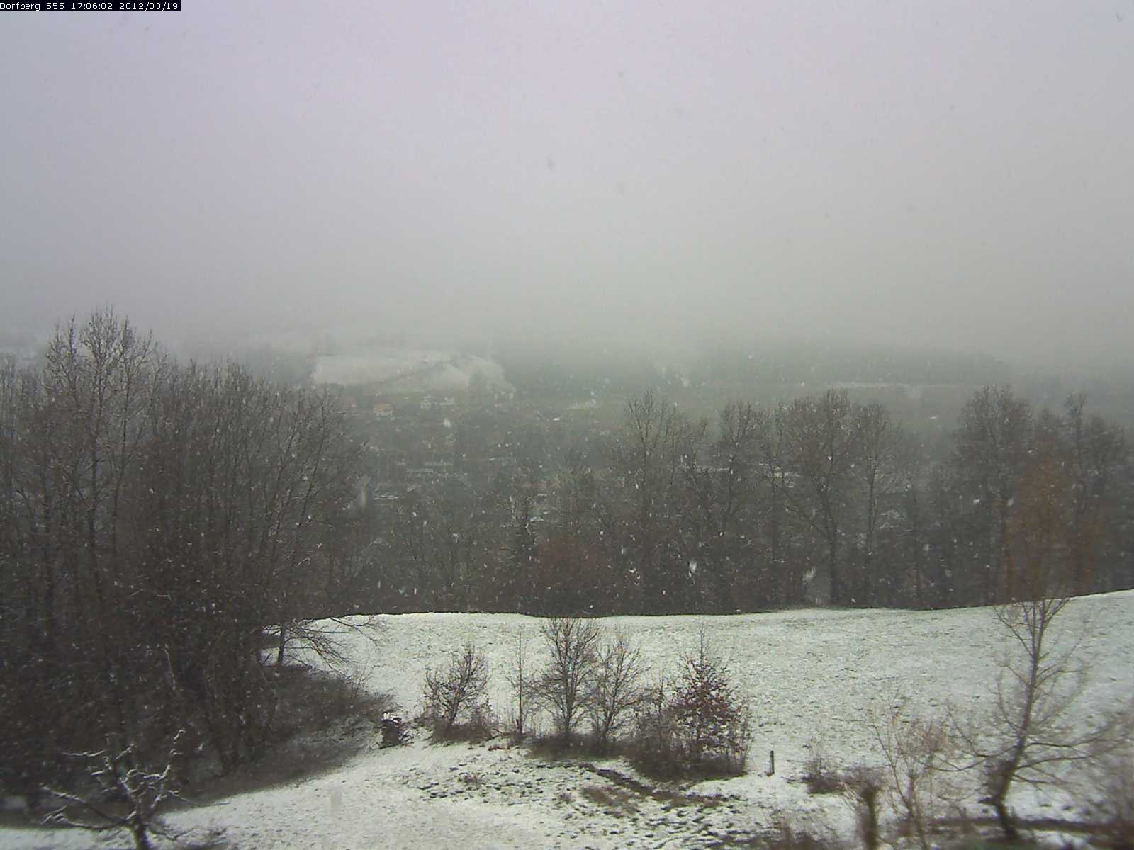 Webcam-Bild: Aussicht vom Dorfberg in Langnau 20120319-170600