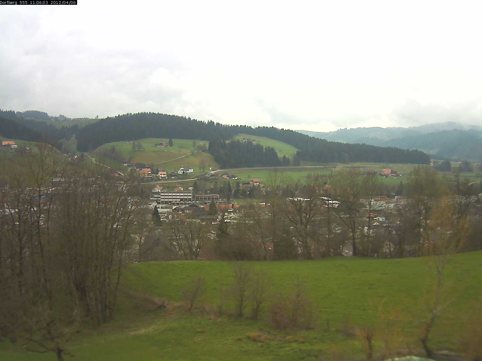 Webcam-Bild: Aussicht vom Dorfberg in Langnau 20120406-110600