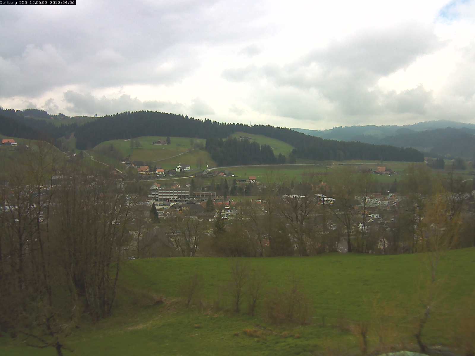 Webcam-Bild: Aussicht vom Dorfberg in Langnau 20120406-120600