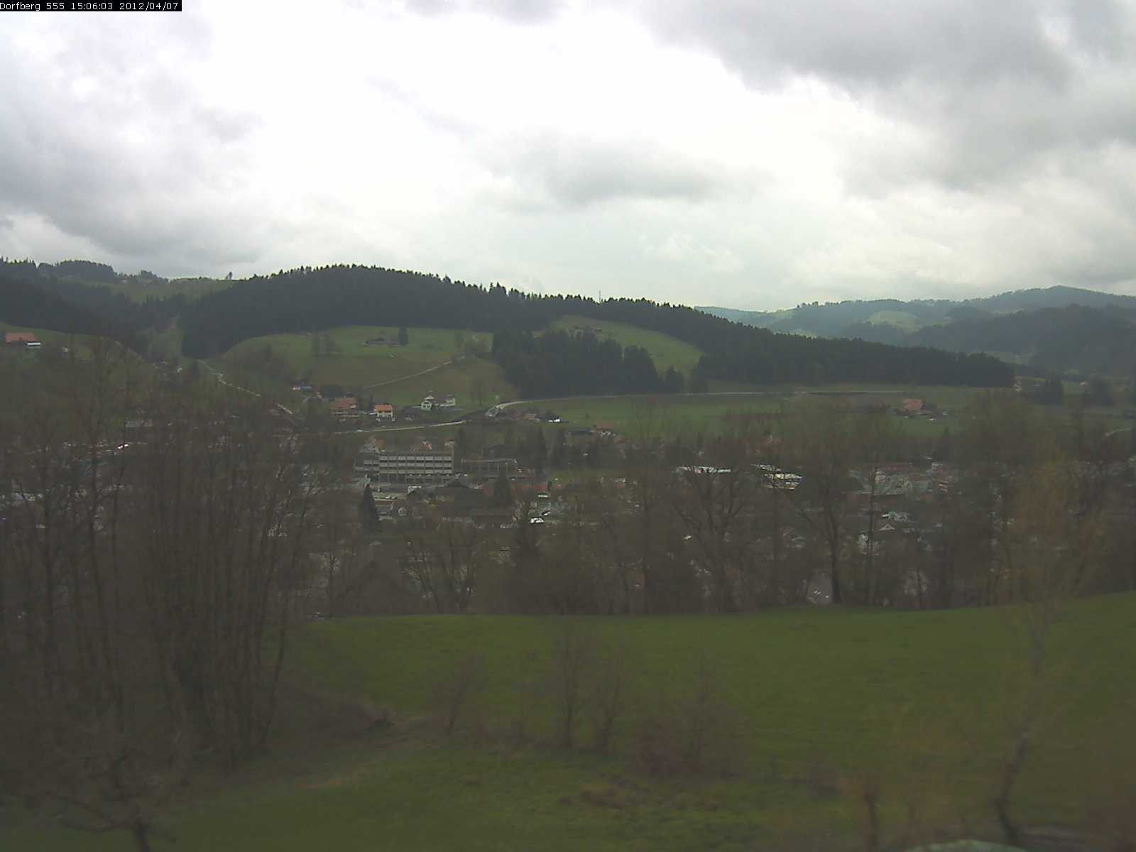 Webcam-Bild: Aussicht vom Dorfberg in Langnau 20120407-150600