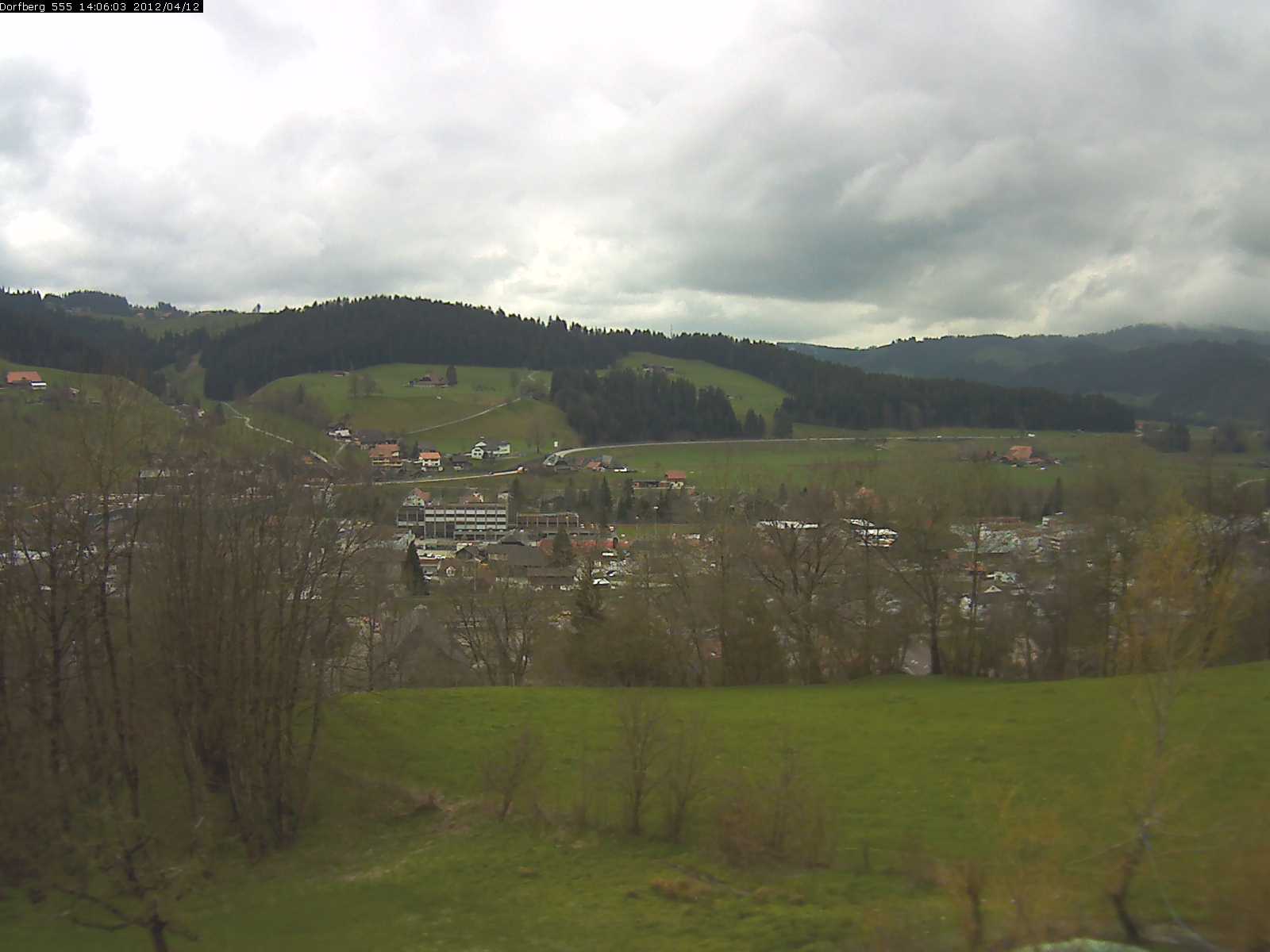 Webcam-Bild: Aussicht vom Dorfberg in Langnau 20120412-140600