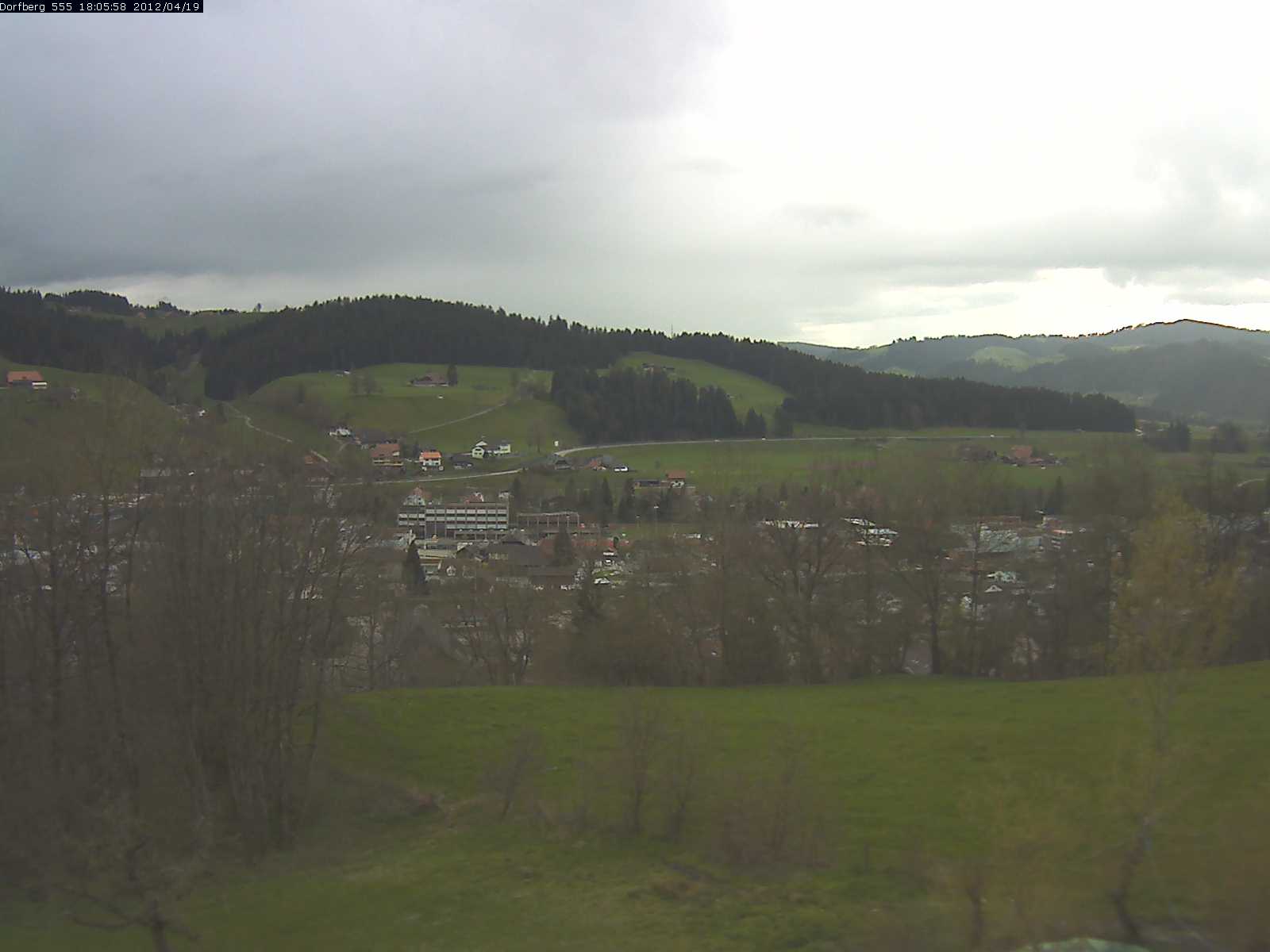 Webcam-Bild: Aussicht vom Dorfberg in Langnau 20120419-180600