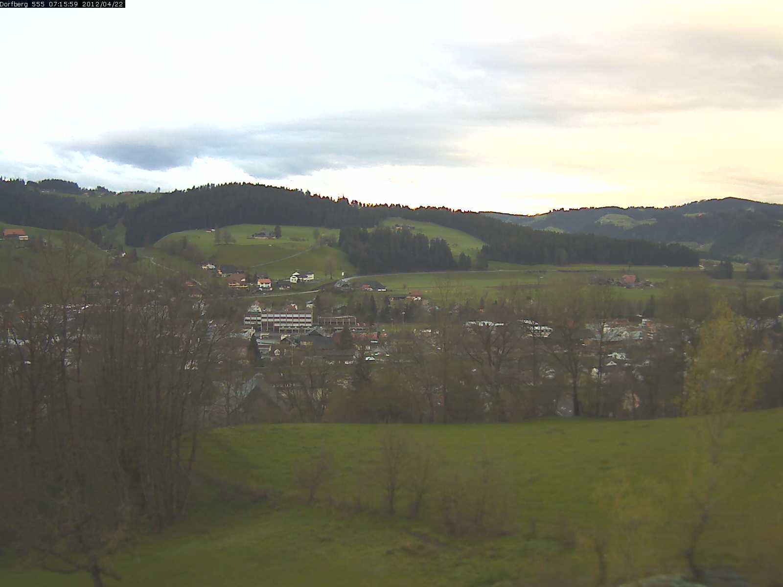 Webcam-Bild: Aussicht vom Dorfberg in Langnau 20120422-071600
