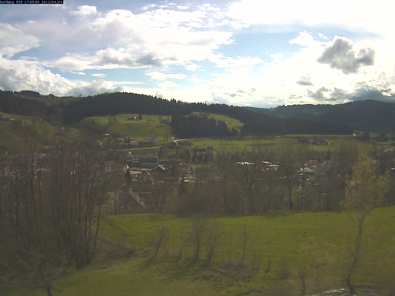 Webcam-Bild: Aussicht vom Dorfberg in Langnau 20120424-170600