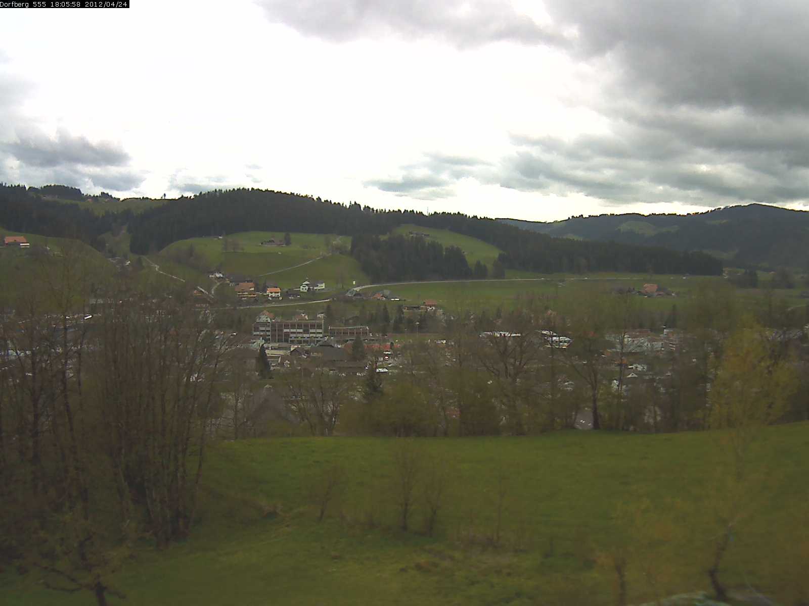 Webcam-Bild: Aussicht vom Dorfberg in Langnau 20120424-180600