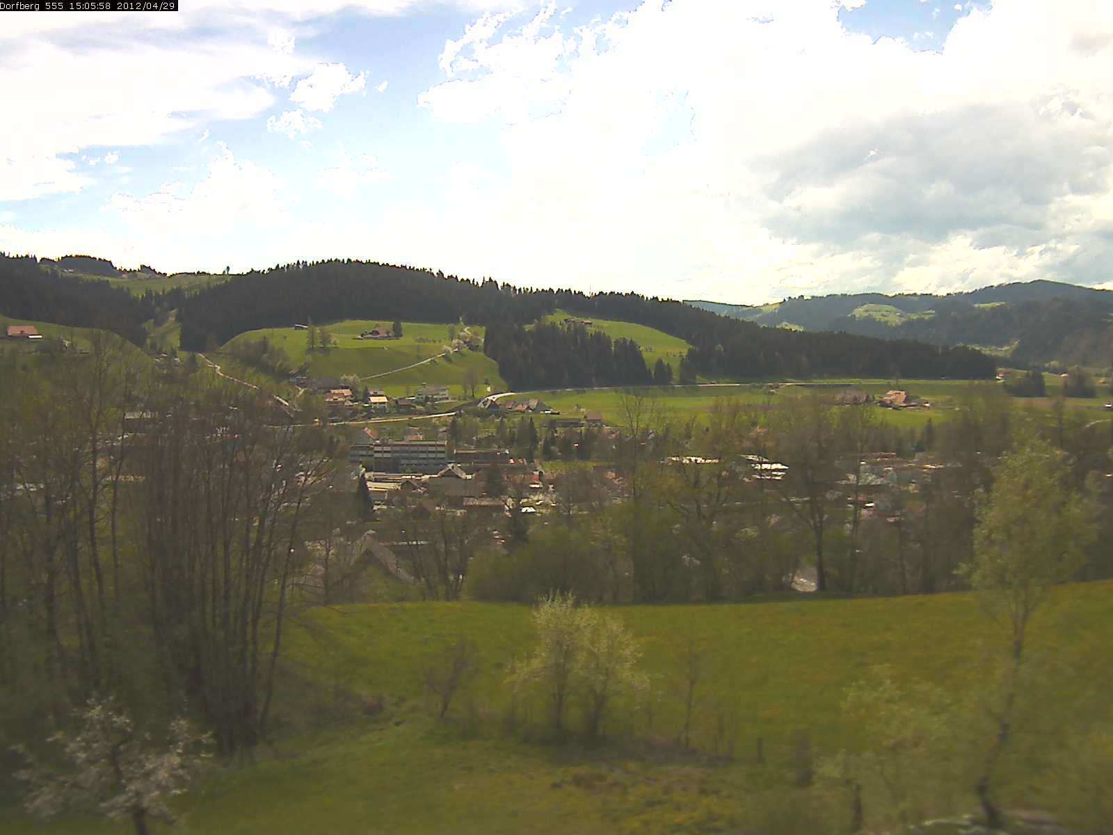Webcam-Bild: Aussicht vom Dorfberg in Langnau 20120429-150600