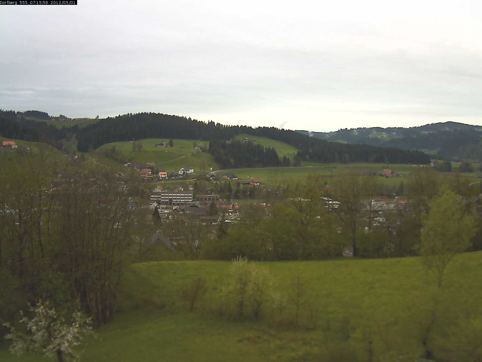 Webcam-Bild: Aussicht vom Dorfberg in Langnau 20120501-071600