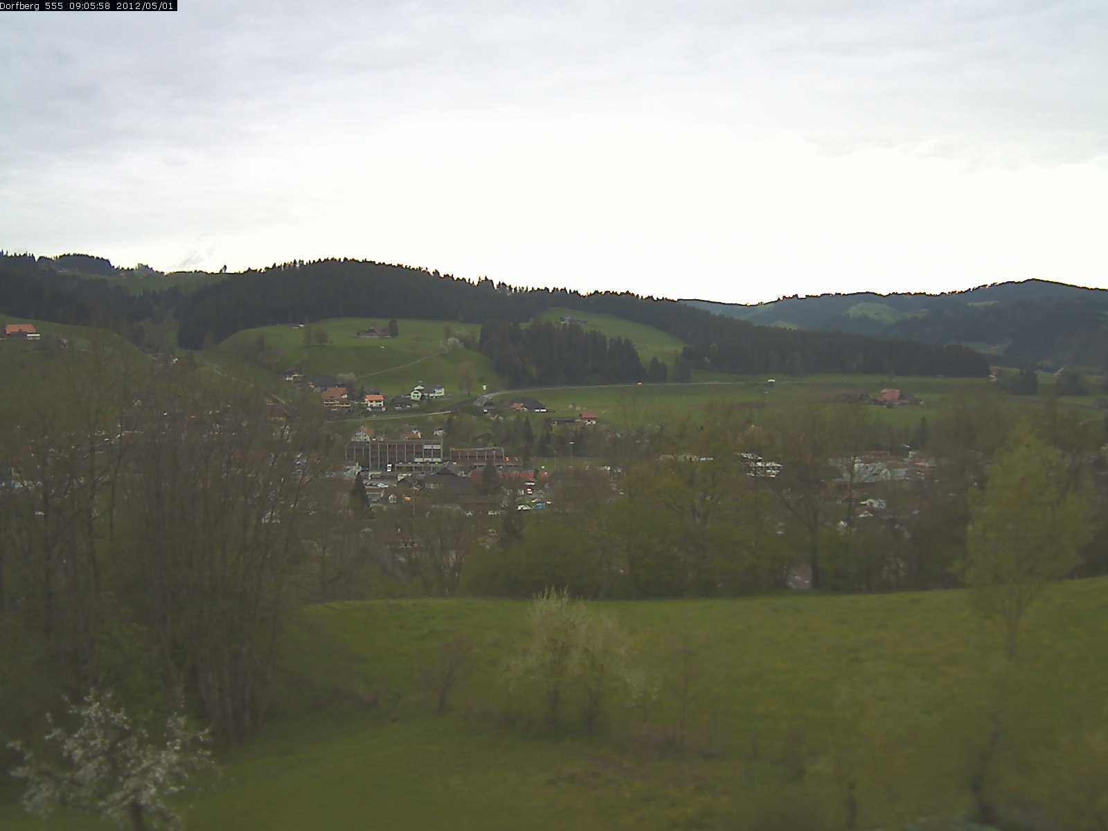 Webcam-Bild: Aussicht vom Dorfberg in Langnau 20120501-090600