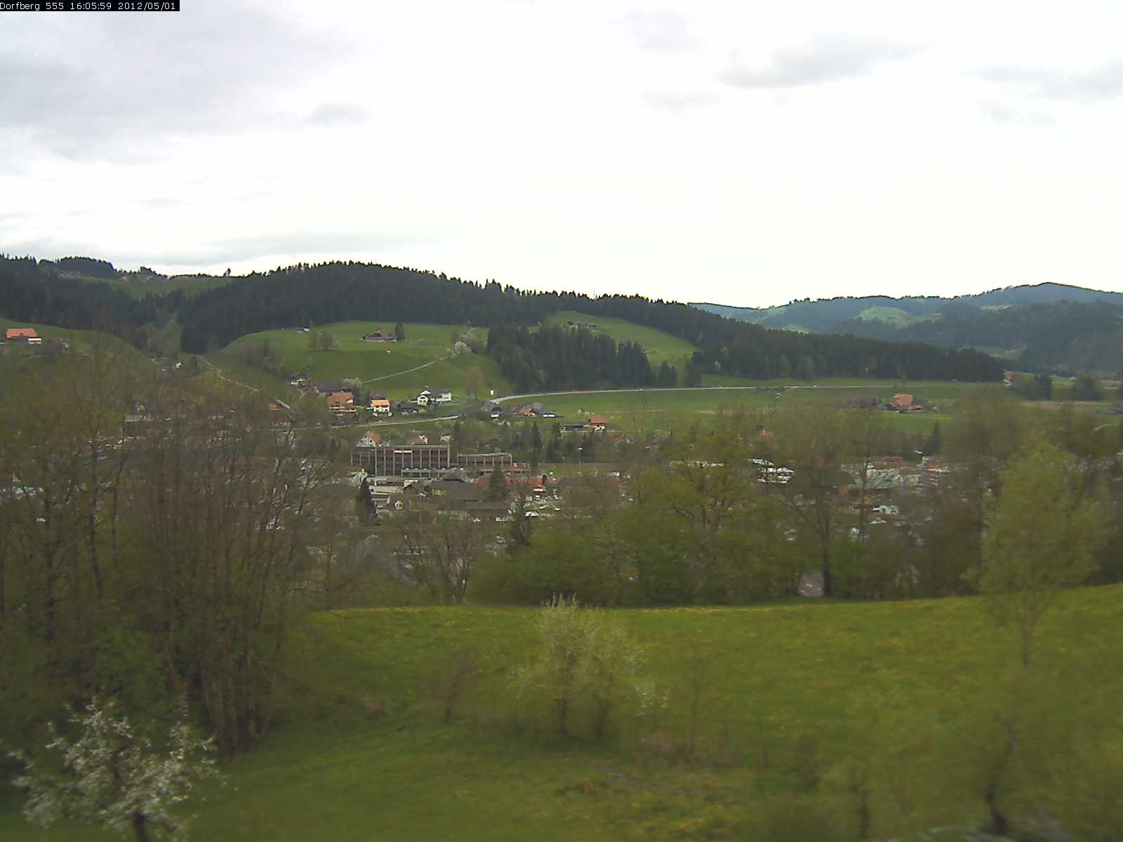 Webcam-Bild: Aussicht vom Dorfberg in Langnau 20120501-160600