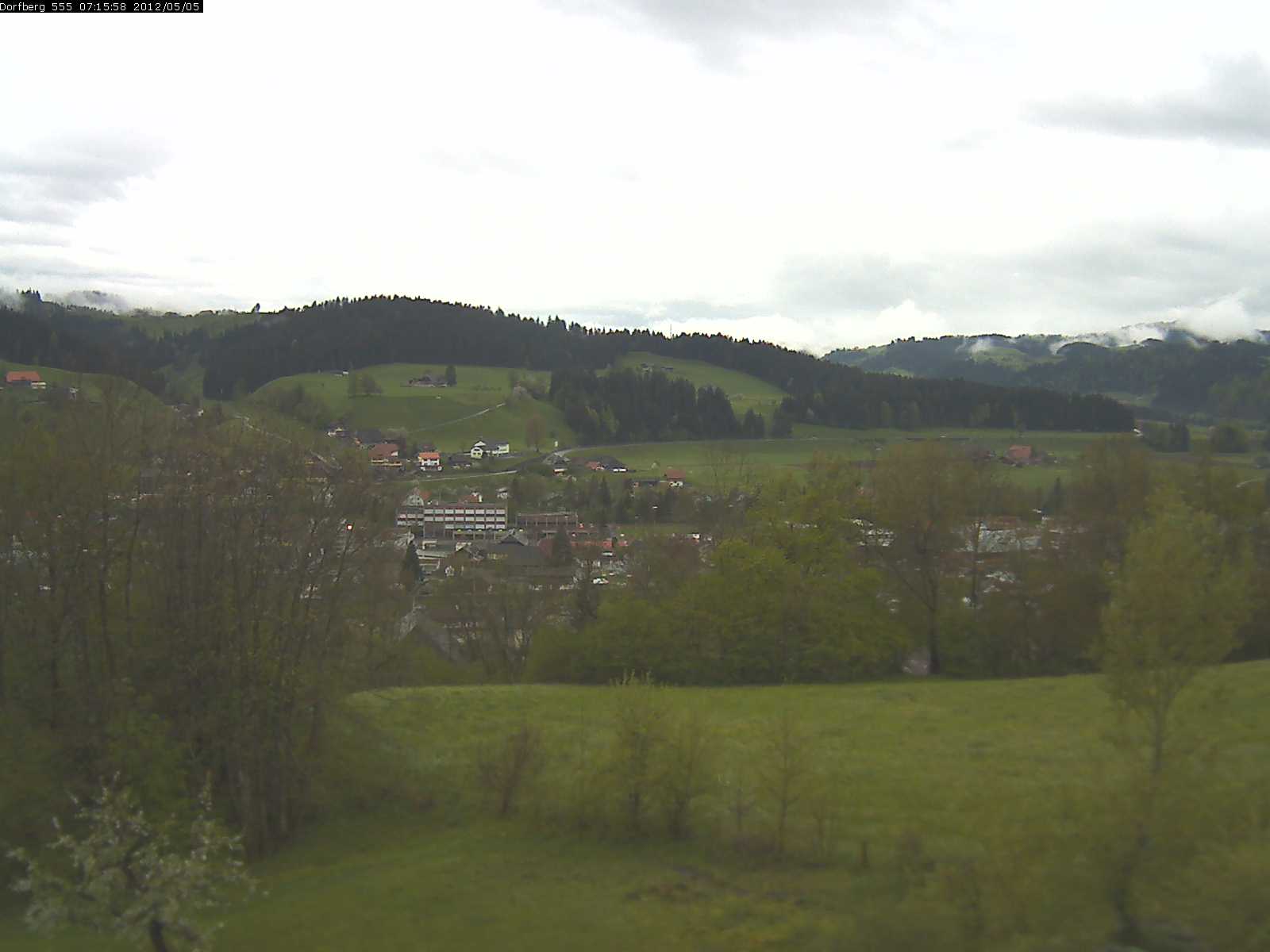 Webcam-Bild: Aussicht vom Dorfberg in Langnau 20120505-071600