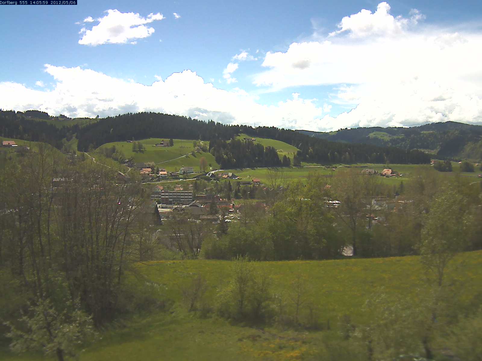 Webcam-Bild: Aussicht vom Dorfberg in Langnau 20120506-140600